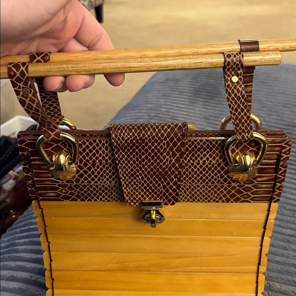 Wooden Purse (tall) - Picture 3 of 9